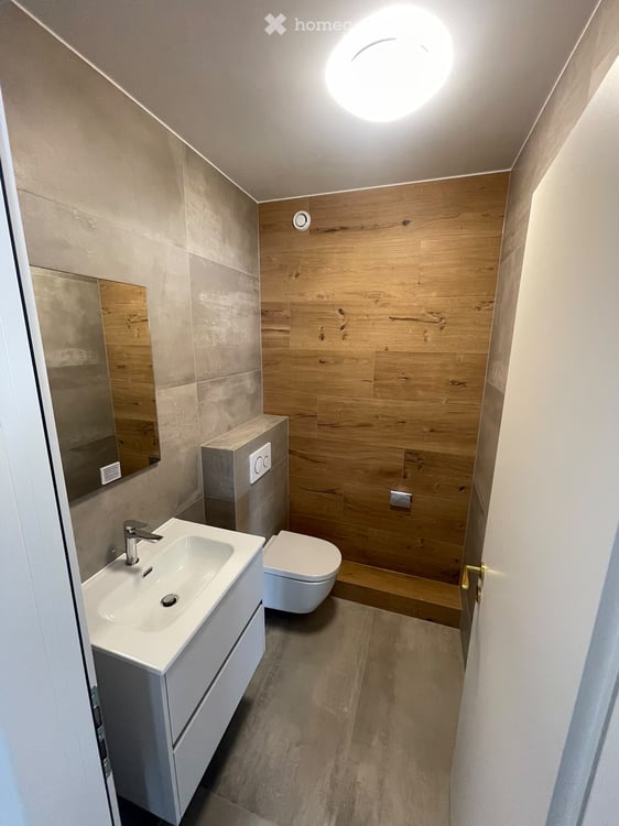 À louer beau 2,5 pièces entièrement rénové 2