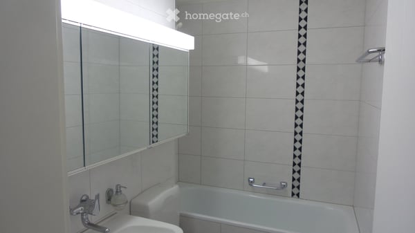 Charmante 2.5-Zimmer-Wohnung mit Gartensitzplatz  ab sofort 4