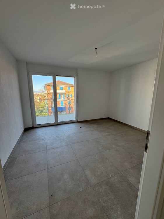 2.5 pièces avec balcon  Disponible de suite 4