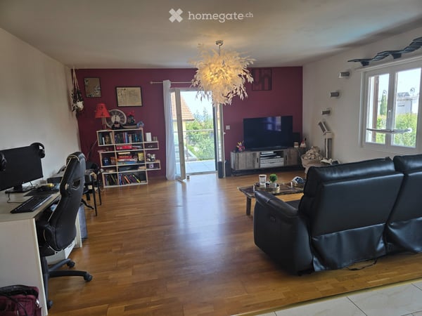 Appartement 2.5 pièces à Surpierre 1
