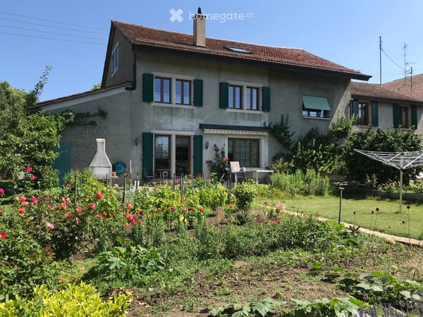 Appartement triplex de 5 pièces et jardin à 1304 Senarclens 2