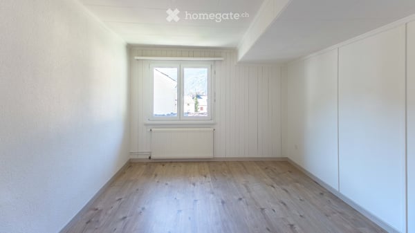 Moderne 4.5-Zimmer-Dachwohnung mit rundum Bergsicht 4