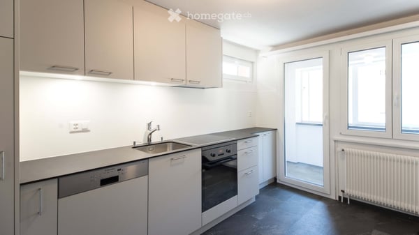 Moderne 4.5-Zimmer-Dachwohnung mit rundum Bergsicht 5
