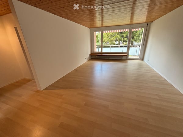 schöne 2.5 Zimmer-Wohnung in Fehraltorf 1