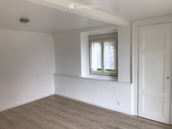 A louer studio à ETUDIANTE, quartier UniMail, Neuchâtel 2