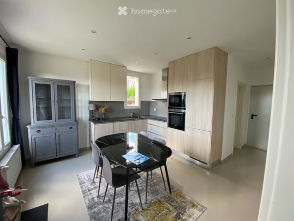 Grand appartement 2.5 pièces 2