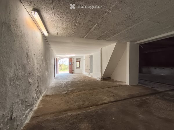 Grand espace atelier / garage équipé + appartement 2