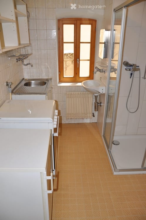 À louer studio au coeur de la vieille ville de Sion 3