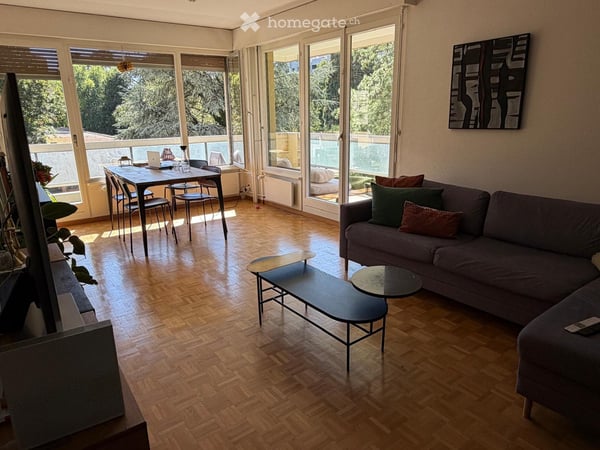 À louer  Bel appartement de 6 pièces avec balcon et garage 1