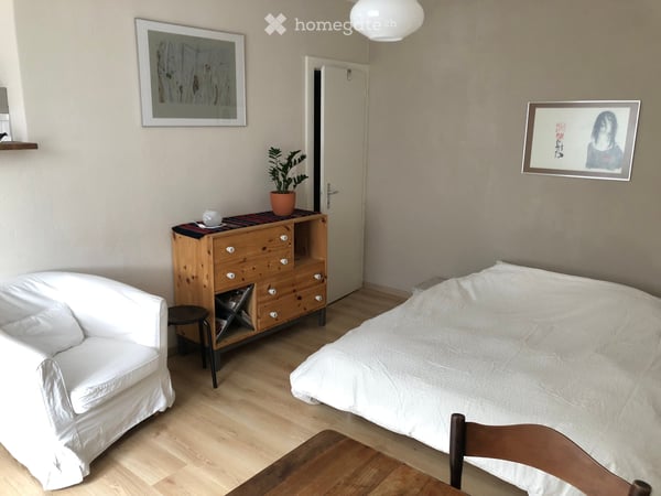 Joli studio entièrement meublé au Locle 2