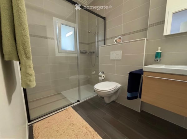 Appartement spacieux de 4.5 pièces au rez 5