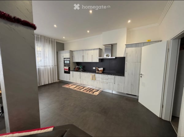 Appartement spacieux de 4.5 pièces au rez 2