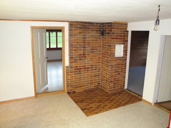 Gemütliche 2.5 Zimmer Dachwohnung (plus zwei kleine Zimmer) 2