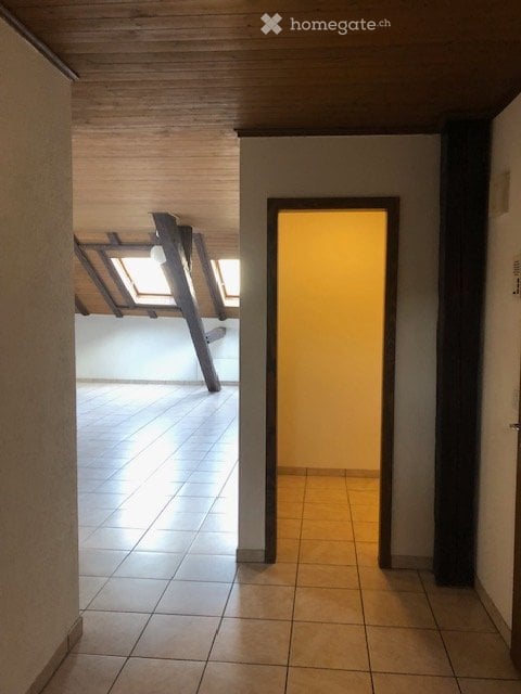 Bel appartement mansardé 2.5 pièces à Bienne 4