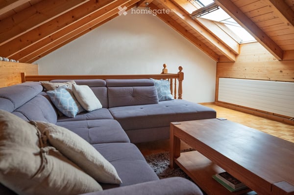 Reprise de bail Charmant 2,5p. avec mezzanine et balcon 3