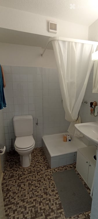 **Urgent départ pro. à l'étranger** 5