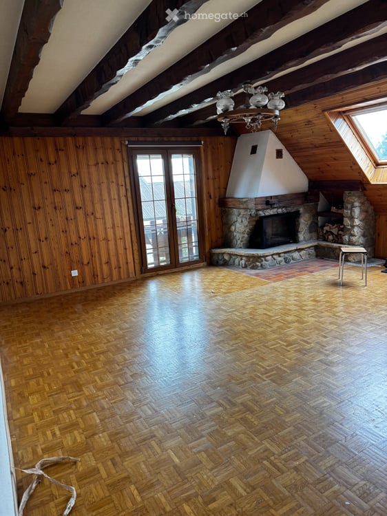 À louer à Poliez-Pittet  4,5 pièces avec cheminée et balcon