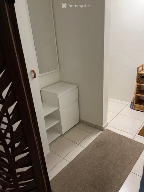 Lumineux studio meublé 5