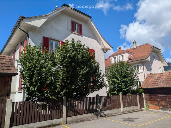 2,5 pièces rénové avec jardin à Delémont 1