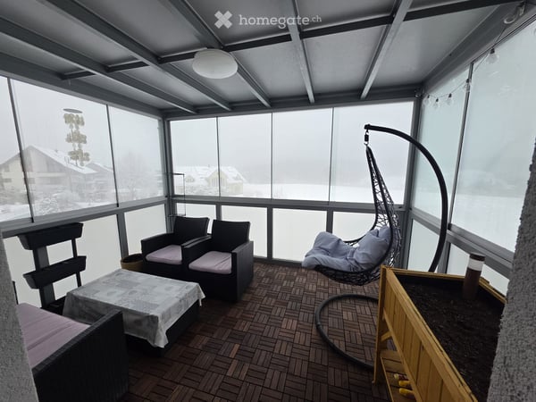 Top Lage 4.5-Zimmer Wohnung mit Wintergarten & Garage 1
