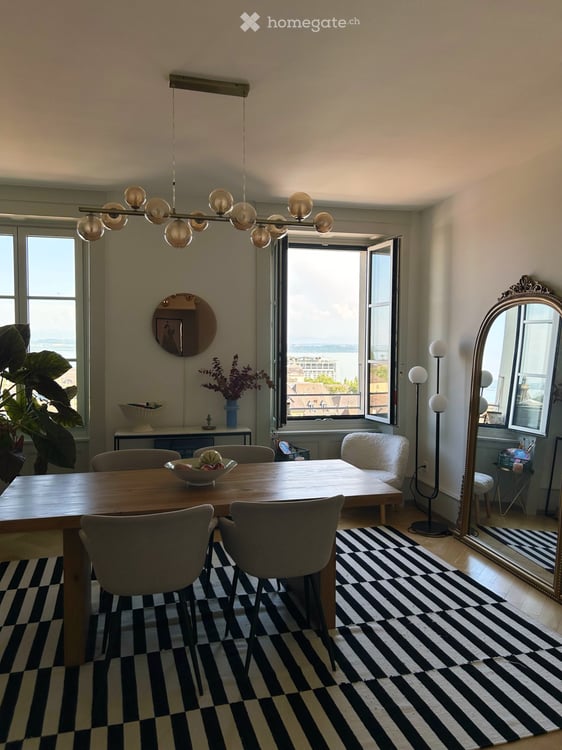 Unique appartement de 5 pièces au centre-ville de Neuchâtel 2