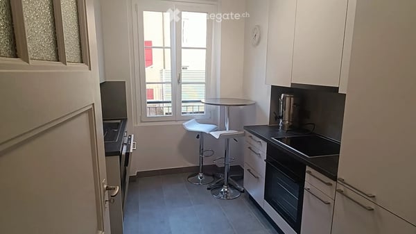 Loue chambre dans appartement - disponible début novembre 2