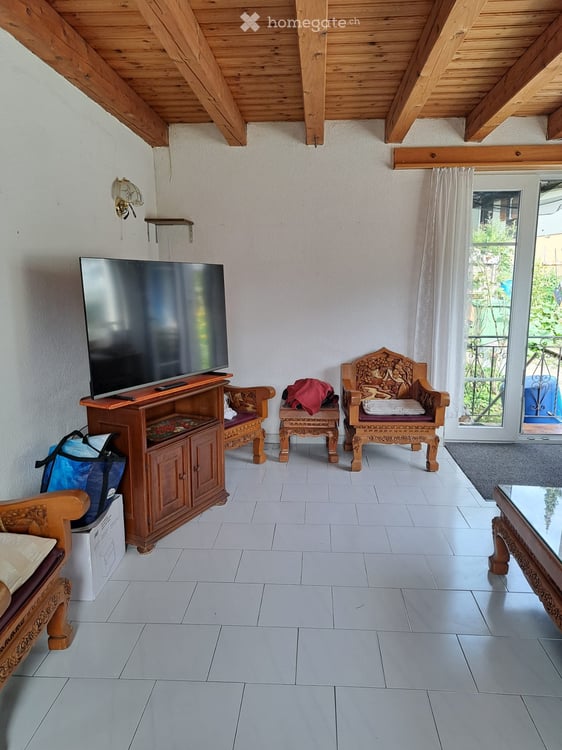 Spacieux appartement meublé  avec jardin à Sonceboz 1
