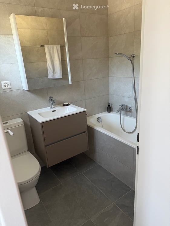 Super studio meublé à Sierre 1