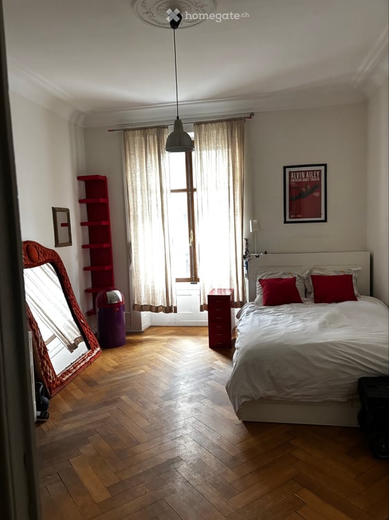 Grande chambre à louer 8
