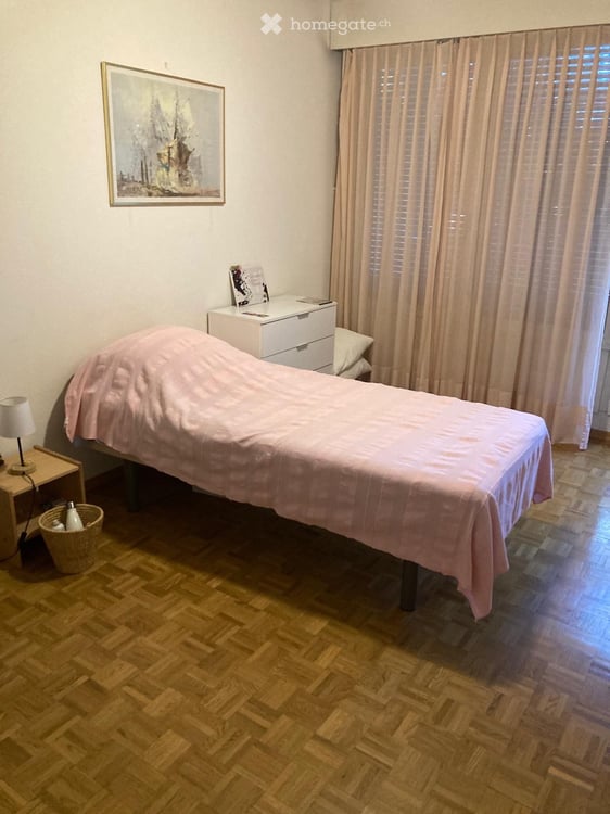 Chambre avec balcon et salle de bain privative 3
