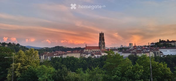 Avec vue et balcons - 4,5 pièces - 2ème étage maison rénovée