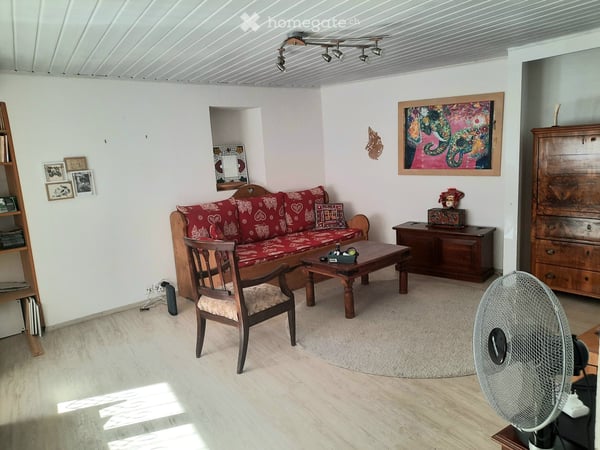 Bel appartement, spacieux, 2,5 pièces + petite véranda 3