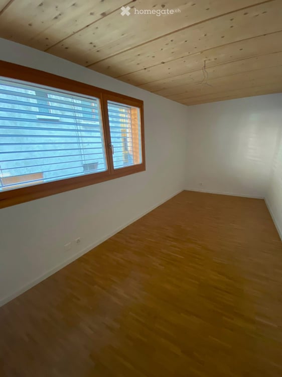 Cet appartement peut, également servir de bureau 4