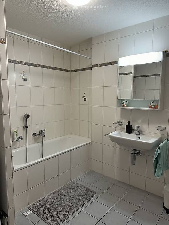 Colocation à Martigny avec entrée et salle de bain privée 4