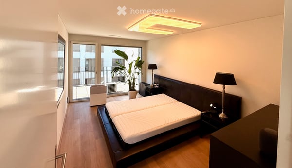 Möblierte 2.5-Zimmer-Wohnung mit zwei Terrassen 4