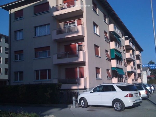 À louer à Sierre  spacieux 4,5 pièces avec 2 balcons 1