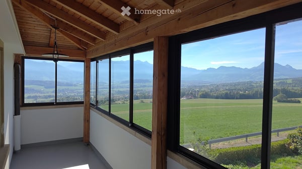 Appartement de 5.5 pièces   Vue magnifique  Libre de suite 1