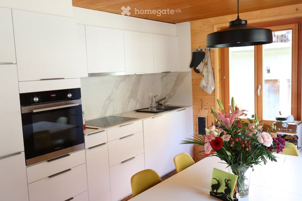Grand appartement rénové de 110 m² à Evolène village 2