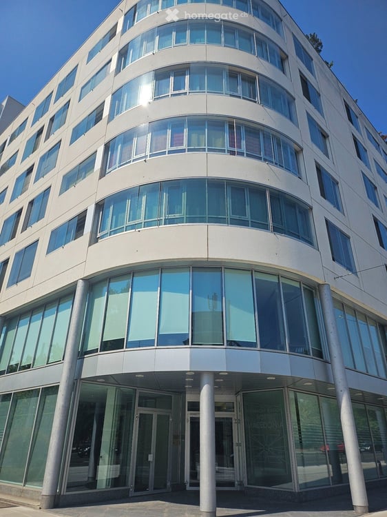 Lease takeover - superb apartment close to United Nations 1