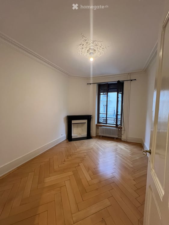 URGENT 3,5 pièces Eaux-Vives 4
