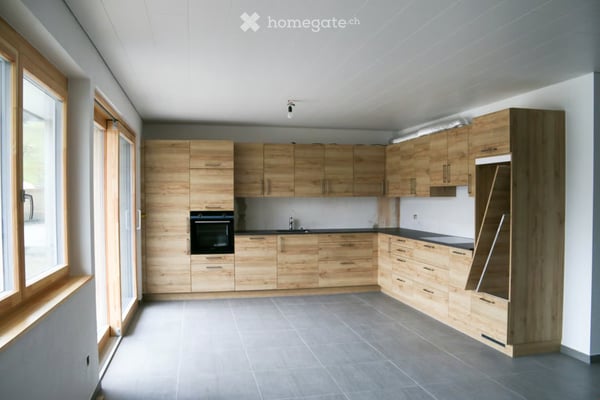 Appartement de 2.5 pièces ( 82 m2 ) Rez-de-chaussée 1
