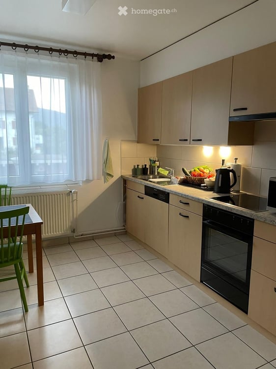 Appartement 4.5 pièces, spacieux et lumineux à Fontaines NE 3