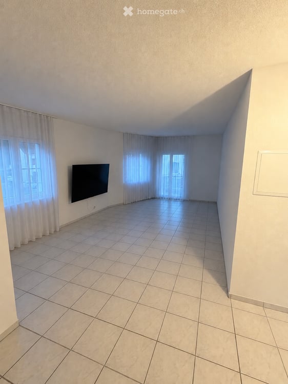 3,5-Zimmer-Wohnung ab sofort zu vermieten. 2