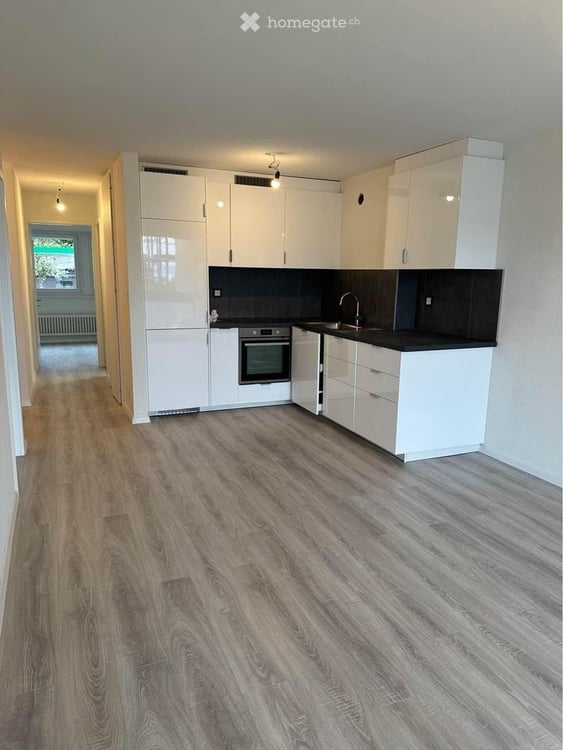 Bel appartement 2 1/2 pcs avec vue sur le lac de Neuchâtel 2
