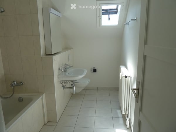 2-Zimmer-Wohnung im Dachgeschoss, Nachmieter gesucht 4