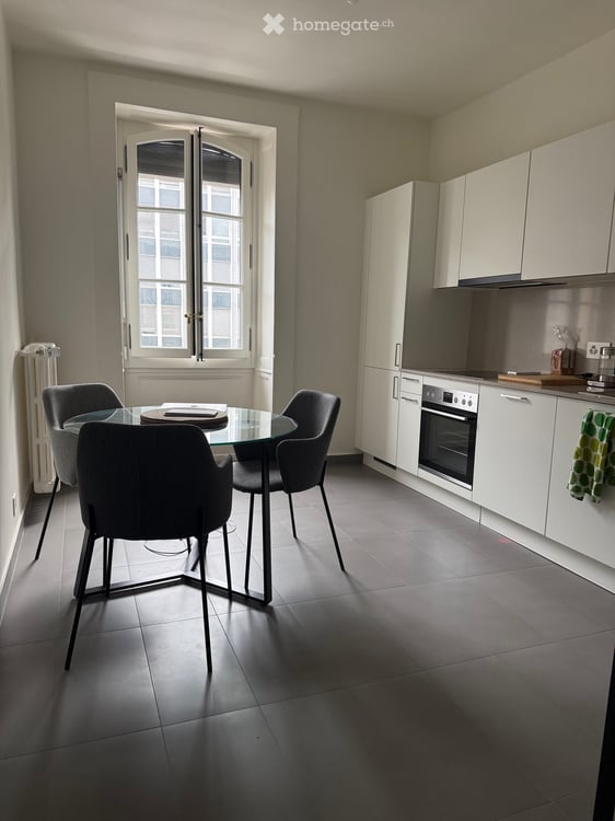 Appartement entièrement rénové à Rive 2