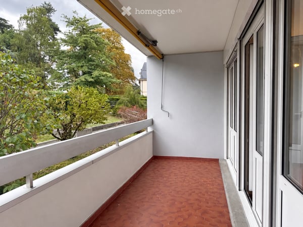 Appartement 5 pièces avec balcon 2