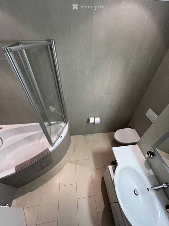 À REMETTRE - Joli appartement de 2,5 pièces à Neuchâtel 4