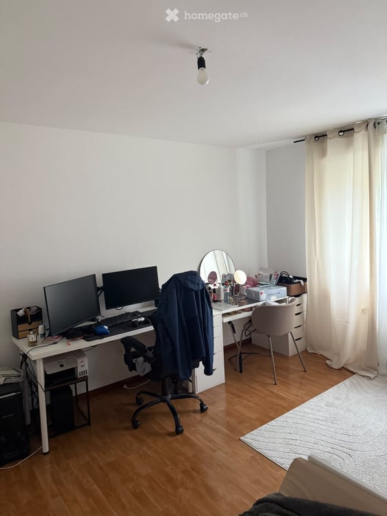 Appartement 3,5 pièces 1191-/mois CC à Chézard St Martin 4