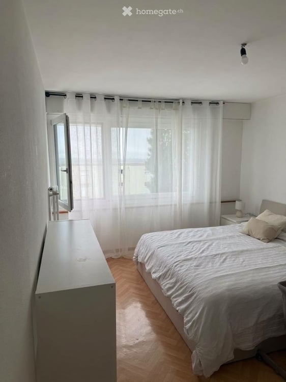 Appartement 3,5 pièces 1191-/mois CC à Chézard St Martin 3